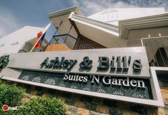 Ashley and Bill s Suites  N Garden Hotel and Vacation Homes has Balcony rooms