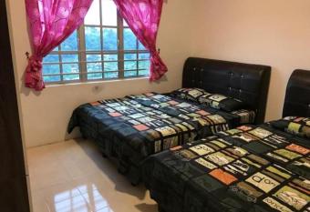 Emerald Apartment has Balcony rooms