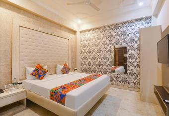FabHotel Triveni allows 18 year olds to book a room