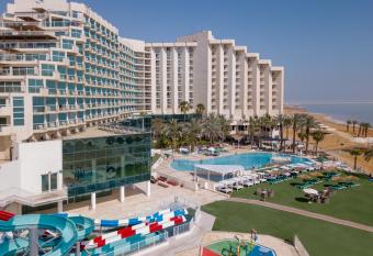 Leonardo Club Hotel Dead Sea - All Inclusive allows 18 year olds to book a room