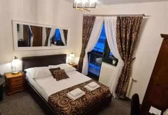 Go  ciniec Na Brzyzku has Balcony rooms