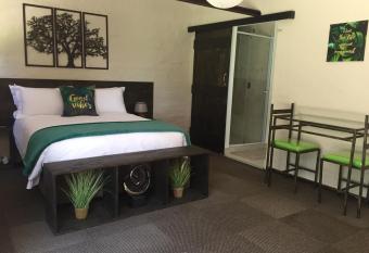 TreeTopia Guesthouse has Balcony rooms