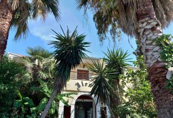 ILENA HOTEL has Balcony rooms