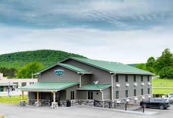 The Inn at Canaan has Balcony rooms