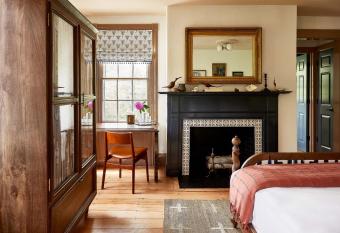 Blue Iris by Life House has Balcony rooms