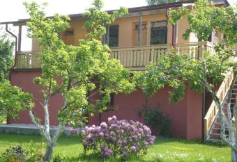 Guest House V  toli has Balcony rooms