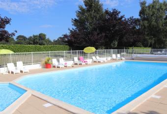 Village Vacances de Chantonnay has Balcony rooms