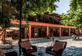 Guesthouse Kalypso has Balcony rooms