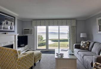 107 Water Street Inn allows 18 year olds to book a room