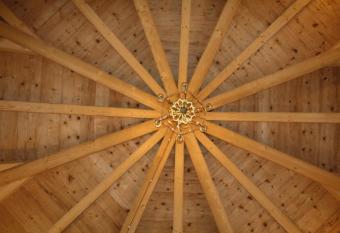 Casa Vacanza La Rocca has rooms with a private hot tub