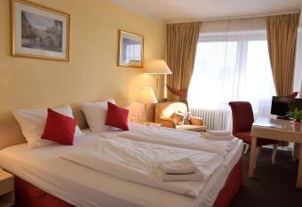 Hotel O  za Praha has Balcony rooms