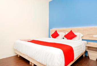 OYO 778 Bmw 2 Hotel allows 18 year olds to book a room