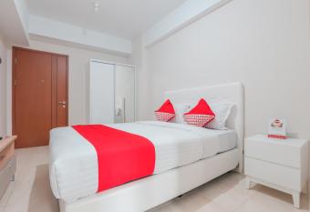 OYO 498 Green Lake View Ciputat allows 18 year olds to book a room