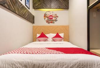 SUPER OYO 456 Aljadid Guest House Syariah allows 18 year olds to book a room