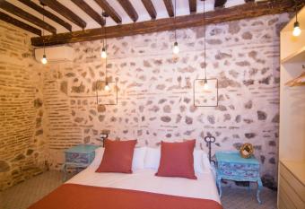 La Casa del Barquero has Balcony rooms