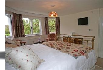 West End Lodge has Balcony rooms