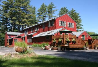 Old Saco Inn has Balcony rooms