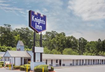 Knights Inn Augusta has Smoking rooms