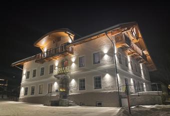 Haus Weber Hafele has Balcony rooms