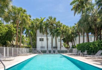 Selina Miami River allows 18 year olds to book a room