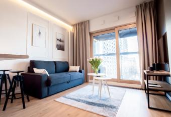 MENNICA RESIDENCE PATRONUS Apartments has Balcony rooms