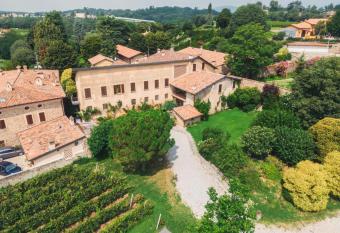 Franciacorta Country Lodges has Balcony rooms