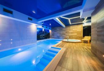 S  delski Dw  r Medical & SPA has Balcony rooms