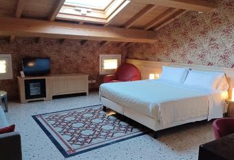 B&B Opera Prima allows 18 year olds to book a room