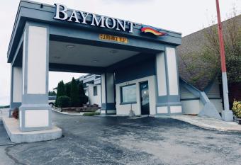 Baymont by Wyndham Cookeville allows 18 year olds to book a room