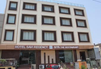 Hotel Savi Regency allows 18 year olds to book a room