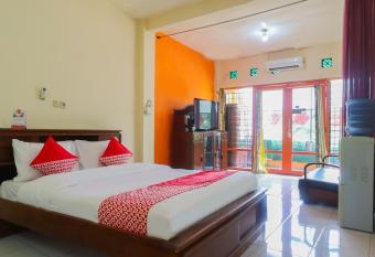 OYO 1802 Superbedroom allows 18 year olds to book a room