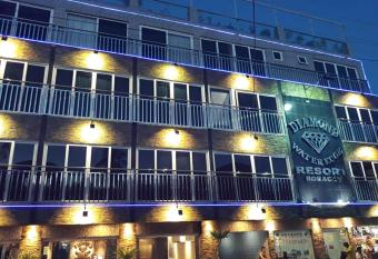 Diamond Water Edge Resort has Balcony rooms