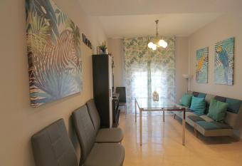 CENTRO ANTEQUERA Apartamento Calzada Centro allows 18 year olds to book a room