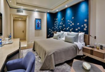 Dreamland Golf Hotel Baku has Balcony rooms