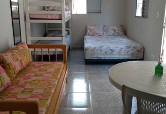 Kitnets na praia allows 18 year olds to book a room