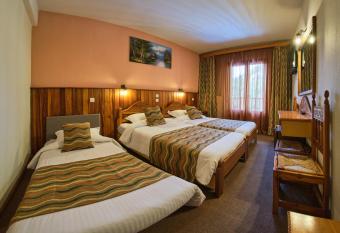 Hotel Victoria has Balcony rooms