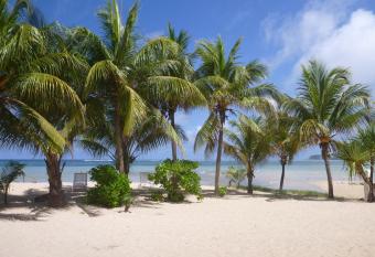 Jamelah Beach Guest House has Balcony rooms