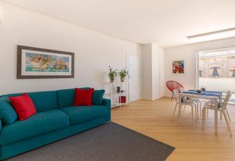 Le Tre Campane Ortigia allows 18 year olds to book a room