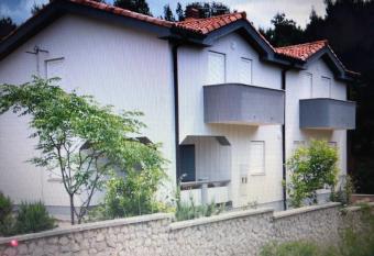 Vir Apartman Alena allows 18 year olds to book a room