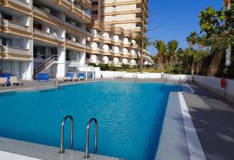 Apartment Green Oasis allows 18 year olds to book a room