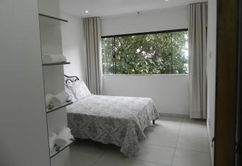 Aconchego e Requinte no Centro has Balcony rooms