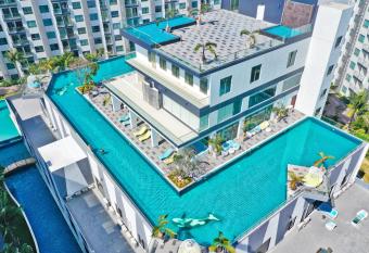 Arcadia Beach Resort Pattaya allows 18 year olds to book a room