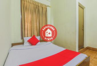 OYO 27059 Hotel Grand City allows 18 year olds to book a room
