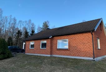 Cozy house in Kosta center surrounding with Swedish nature allows 18 year olds to book a room