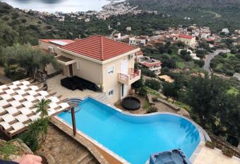 4 bedrooms villa with sea view shared pool and terrace at Kato Pine 2 km away from the beach has Smoking rooms