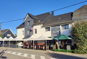 Chez Phil allows 18 year olds to book a room