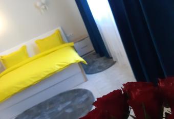 Kaufman allows 18 year olds to book a room