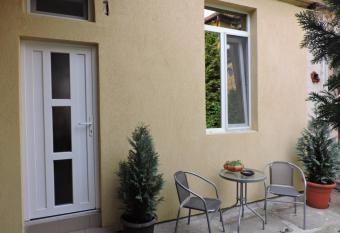 Old Town Apartament Oradea allows 18 year olds to book a room