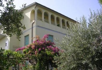 Guest house Il Nido has Balcony rooms