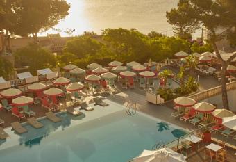 Dreams Calvia Mallorca allows 18 year olds to book a room